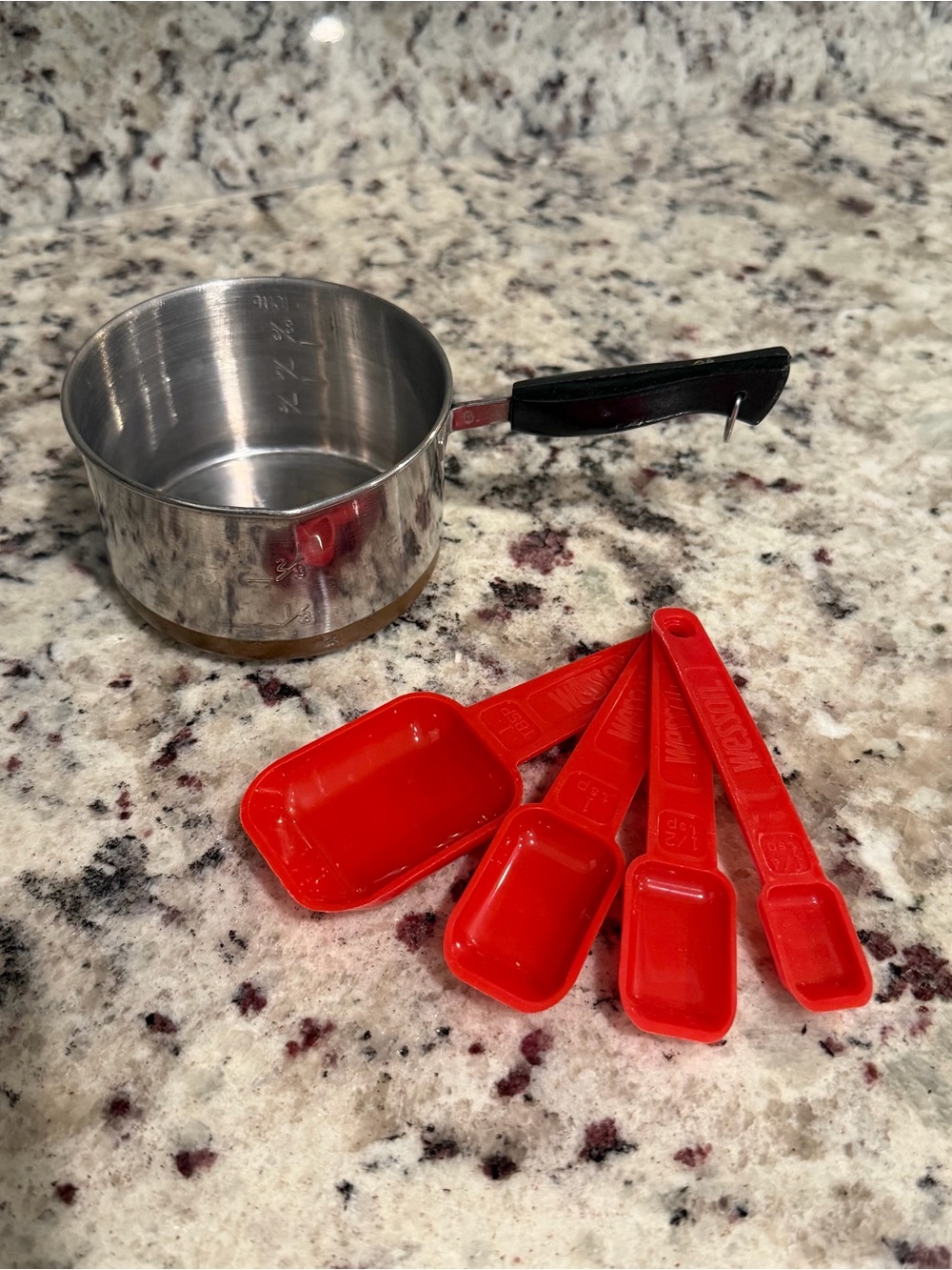 Wesson Red Measuring Spoons